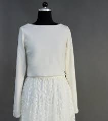 Grit ist der kluge kopf rund um das thema brautkleider, mode und accessoires. Braut Pullover Ivory Fur Die Winterhochzeit Hochzeit Kleid Standesamt Hochzeit Pullover Hochzeitskleid