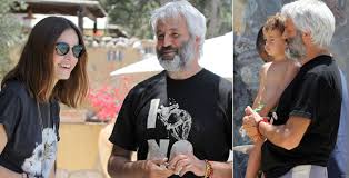 Born katarzyna anna smutniak on 13th august, 1979 in wojewoda, poland, she is famous for from paris with love. Kasia Smutniak Con Domenico Procacci E Il Figlio Leone Taormina E In Formato Famiglia Gossip