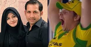 Is an american former professional football player who was a wide receiver for 16 seasons in the national football league. Eng Vs Aus Sarfaraz Ahmed S Wife Pokes Fun At Steve Smith For His Yawning Picture Crickettimes Com