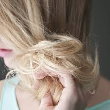 How To Use Vinegar To Lighten Hair How To Lighten Hair Lemon Hair Lightening Vinegar For Hair