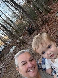 Vickie Stinnett's Instagram, Twitter & Facebook