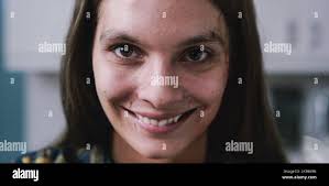 USA. Caitlin Stasey in the (C)Paramount Pictures new film : Smile (2022).  Plot: After witnessing a bizarre, traumatic incident involving a patient,  Dr. Rose Cotter starts experiencing frightening occurrences that she can't