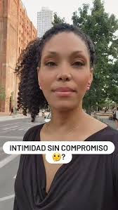 ✨ La intimidad sin compromiso parece un juego, pero el alma siempre lo toma  en serio., El cuerpo puede separarse, pero el corazón no entiende de  “desapegos momentáneos”., Al final, lo que se entrega ...