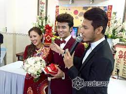 Năm 2016, nữ ca sĩ vượt qua hàng nghìn thí sinh để lọt vào top 6 cuộc thi vstar season 4 ở mỹ và nhận giải nghệ sĩ đa năng (trình diễn được nhiều thể loại nhạc). Diá»…n Vien PhÆ°Æ¡ng Háº±ng Va Ca SÄ© Anh Tam Ráº¡ng Rá»¡ Trong Lá»… RÆ°á»›c Dau