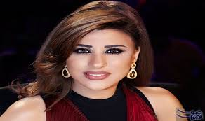 نجوى كرم ترحب بالطفلة رعد في منزلها حققت الفنانة نجوى كرم حلم الطفلة وعد البالغة من العمر 11 عام ا وهي طفلة مريضة بمرض مز Hair Styles Beauty Royal Fashion