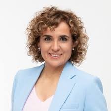 Claudia Sequera's Instagram, Twitter & Facebook