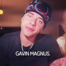 Gavin Talking Spanish