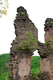 As vrea sa o citesc vara aceasta.este prea dificila pentru varsta de 14 ani? Trista Povestea A Ruinelor Care L Au Inspirat Jules Verne SÄ Scrie Castelul Din CarpaÈi Turism Istoric