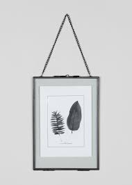 Black And Gold Picture Frames Uk Medium Hanging Metal Photo Frame 24cm X 17cm Black Metal Photo Frames Metal Picture Frames Hanging Picture Frames