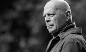 Afazi hastalığıyla gayret eden Bruce Willis'in demans hastalığına  yakalandığı ortaya çıktı!