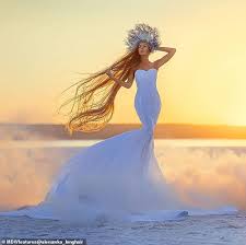 I was taught by my teacher in middle school that she has a long hair means she has a cascade of long hair. although hair is obviously an uncountable noun when it refers to masses of hair. Real Rapunzel With 1 8m Long Blond Hair Has Not Cut Her Locks In 30 Years And Reveals The Secret