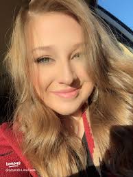 Get to Know Alexandra: Fashion, Lifestyle, and Travel Enthusiast