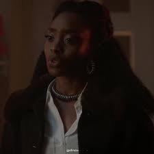 the queen 👑 #tatianavogel #tatianavogeledit #vampireacademy  #vampireacademyedit #va #vatv #anitajoyuwajeh #anitajoyuwajehedit