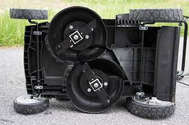 Even so, craftsman has relevant performance across all of our scoring categories, telling us they have it dialed in pretty well. Craftsman 40v Cordless Lawn Mower Review