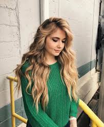 Her birth sign is scorpio and her life path number is 9. Rosalie Vaillancourt S Offre Une Belle Metamorphose Capillaire Vedette Quebec