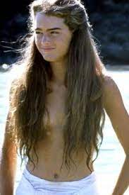 Shields is an actor, author, mother and broadway singing actress who has proved herself more than just a pretty baby. 27 Ide Brooke Shields Terbaik Brooke Shields Brooke Shields Young Pose Model
