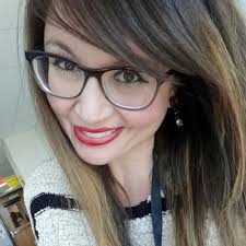 Holly Millar (@mrshmillar)