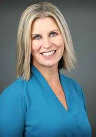 Sue Winkel's Instagram, Twitter & Facebook