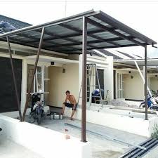 Sehingga untuk kanopi dengan lebar 3 m, maka dibutuhkan kurang lebih 4 batang baja ringan yang disusun secara memanjang dan 1 baja ringan yang dibagi dua. Pembuatan Kanopi Rumah Murah Kanopi
