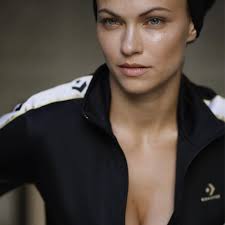 Great Days with Ditta “ #lovely #work @dittavivien #model #beautiful #woman  #expression #fantastic @robertpenkwittartwork #photography #great  #photographer #traveling #teamwork #thankful #lovely #time #portugal  #makeupartist #hairstyle #personal #work ...