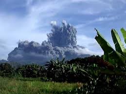 According to the country's volcanology bureau, the mount bulusan volcano showed signs of activity after a few weeks of rest. Bulusan Volcano Eruption November 21 2010 Youtube