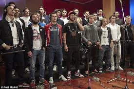 Dawnloda nembo mpya ya real madrid. Picha Wachezaji Wa Real Madrid Waingia Studio Kurekodi Version Ya Mpya Ya Hala Madrid Bongo5 Com