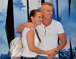 Forgatásán nyilatkozott a szinkronszerepeivel kapcsolatban:00:00 christina hendricks 00:42 rosario dawson01:20 halle berry (fe. Rekasi Karoly Elmeselte Hogy Kerte Meg Pikali Gerda Kezet Jelkepes Helyszint Valasztott Szmo Hu