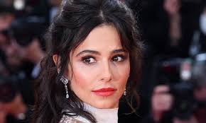 Cheryl talks losing her hair and skin problems after pregnancy