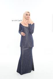 5 warna sweet, pastel and bold. Women Navy Blue Baju Kurung Moden Raya 2018 Collection Pre Order Women S Fashion Muslimah Fashion On Carousell