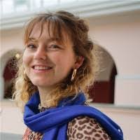 Elaine Bauer's Instagram, Twitter & Facebook