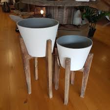 Pair it with other indoor plant. Aaro Planter W Wooden Stand White Dapper Co Nz