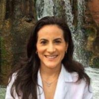 Jennifer Rahn's Instagram, Twitter & Facebook