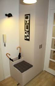 Une Entree Au Look Unique Avec Des Menuiseries Sur Mesure Agence La Maison Des Travaux Paris Deco Entree Maison Meuble Entree Renovation Interieur