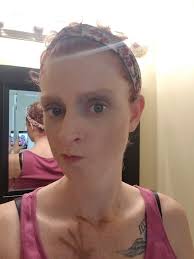 Evie LOOOOOVES her makeup kit so much! She had her birthday out of town  this year and didn't get many gifts so this REALLY made her day 🥰