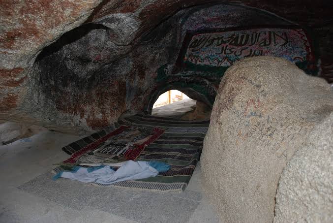 Cave of Thawr