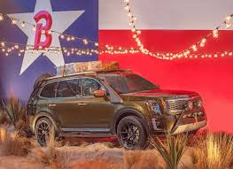 Visit us here at toyota vacaville in vacaville, ca to explore the key aspects of the 2020 toyota highlander and how it matches up with the 2020 the table above compares some of the key engine specifications of the 2020 toyota highlander against the same specifications of the 2020 kia telluride. Bold New 2020 Telluride Marks Kia S Entry Into Full Size Suv Segment