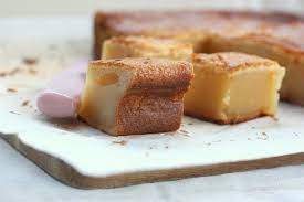 Mochi Is A Kind Of Rice Cake That Originated In Japan Using Finely Ground Rice Flour It Has Kind Of A Sticky Textur Mochi Cake Dessert Recipes Banana Dessert