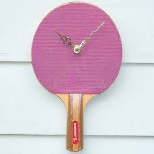 Ajouter Une Touche De Sport Chez Vous Avec Cette Horloge Pingpong Ping Pong Upcycle Projects Table Tennis