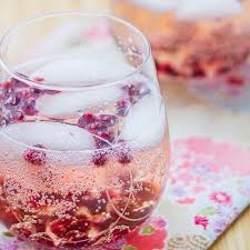 Spritz Rose Au Pamplemousse Grenade Recette En 2020 Spritz Boisson Rose Pamplemousse