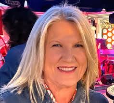 Janet Barkley's Instagram, Twitter & Facebook