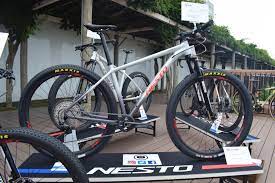 ホダカ展示会2021 nesto編 シマノgrxを搭載したグラベルロード king gavel や新型mtbが登場 シクロライダー ホダカ シマノ シクロクロス