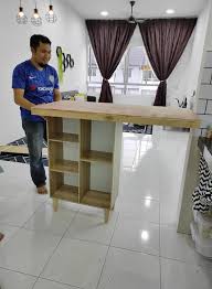 Tinggal nak pasang table top dan sinki yang tengah tu yang ada lubang tu plan nak buat laci, tapi belum buat lagi frame pintu 3g nya. Diy Table Bar Dapur Dengan Modal Tak Sampai Rm150 Jimat Sangat Puas Hati Ilham Dekorasi