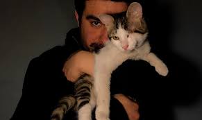 Korsan La Tanisin Evde Kedi Beslemek Oktay Yeniturk