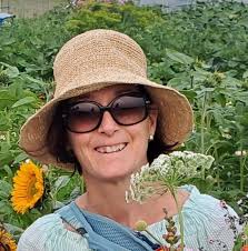 Honeysuckle plant growth in Calgary