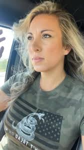 #itwasabug #whatthehell #ringdoorbell #wokemeup #thoughtsomethibgwasthere  #nope #nothibg #abug #calmdown