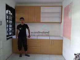 Tinggi meja yang disarankan untuk kebanyakan orang indonesia adalah 80 cm dari lantai. Pembuatan Kitchen Set Minimalis Di Timoho Yogyakarta Scandinaland Interior