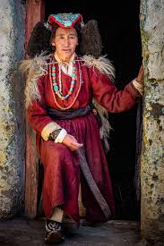 Ladakh has been a cosmopolitan region, since its silk route days. Ladakhi Traditional Wear T E H H A N L I N