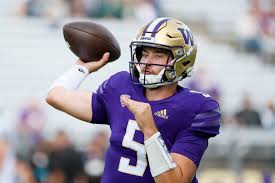 Here's why Husky QB Dylan Morris is staying through playoffs despite  entering portal