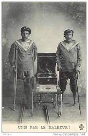 He lost both his legs in an accident. Gesundheit Ref 73 Sante Unijambiste Et Cul De Jatte Phonographe Phono Theme Instruments De Musique Phonos