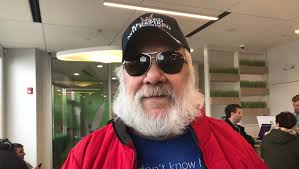 Medical marijuana dispensary draws big crowd at opening